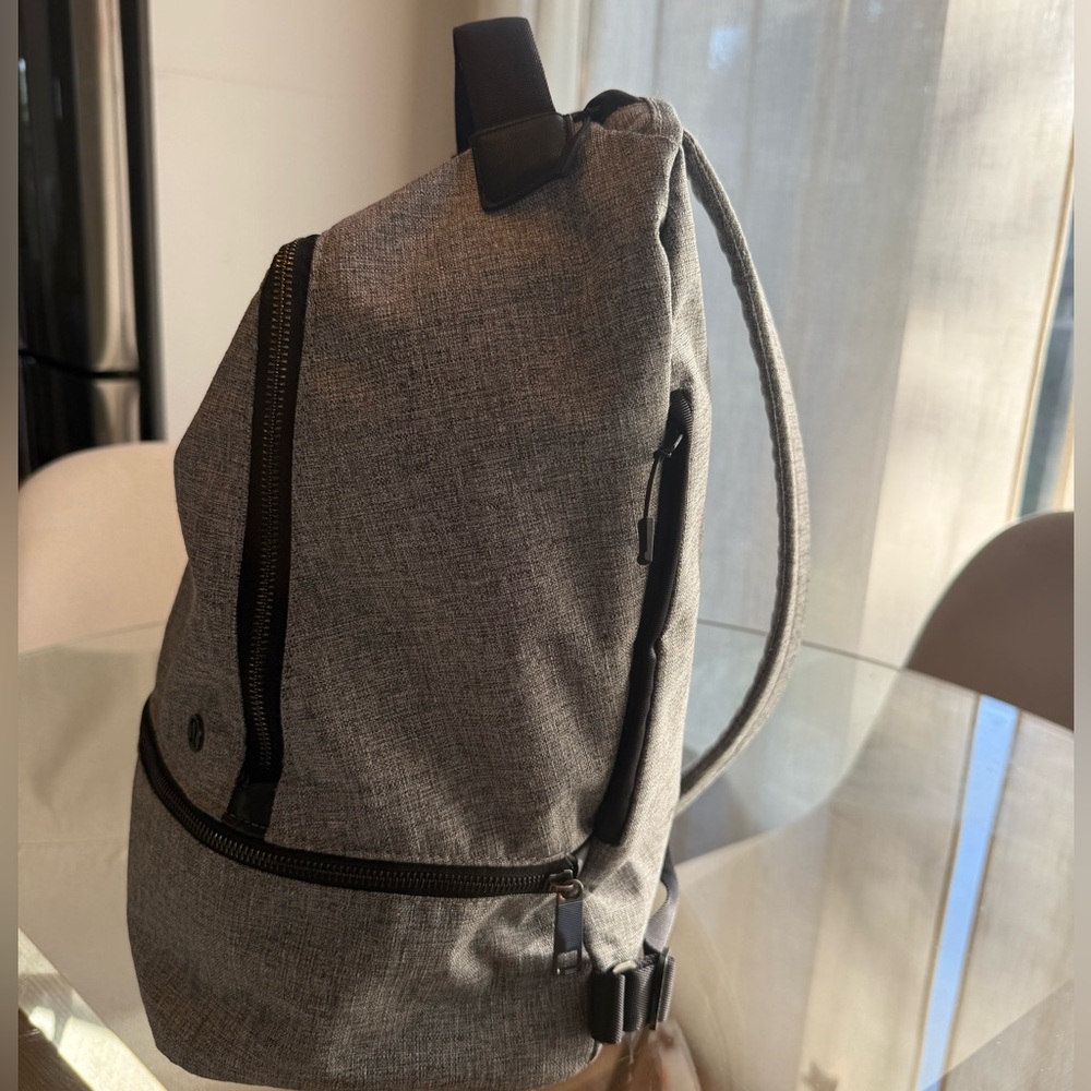 Lululemon City Adventure Backpack - Picture 3 of 6